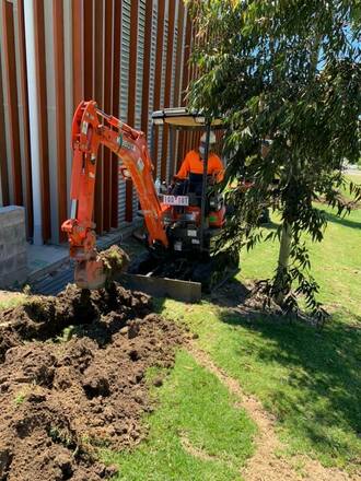 MINI EXCAVATOR FOR HIRE WITH OPERATOR