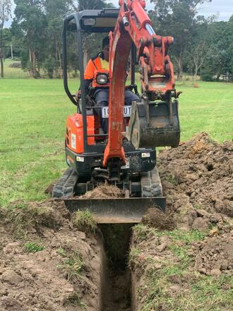 MINI EXCAVATOR FOR HIRE WITH OPERATOR