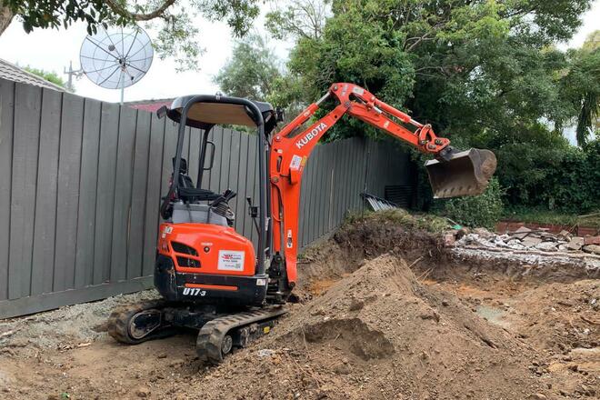 MINI EXCAVATOR FOR HIRE WITH OPERATOR