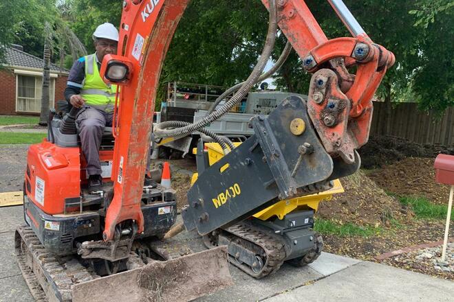 MINI EXCAVATOR FOR HIRE WITH OPERATOR