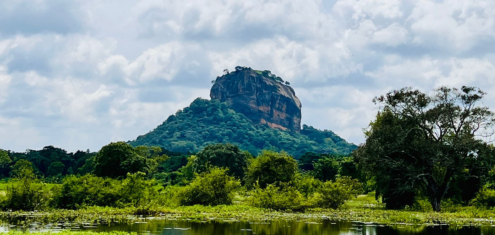 HALF-COMPLETED VILLA FOR SALE IN SIGIRIYA