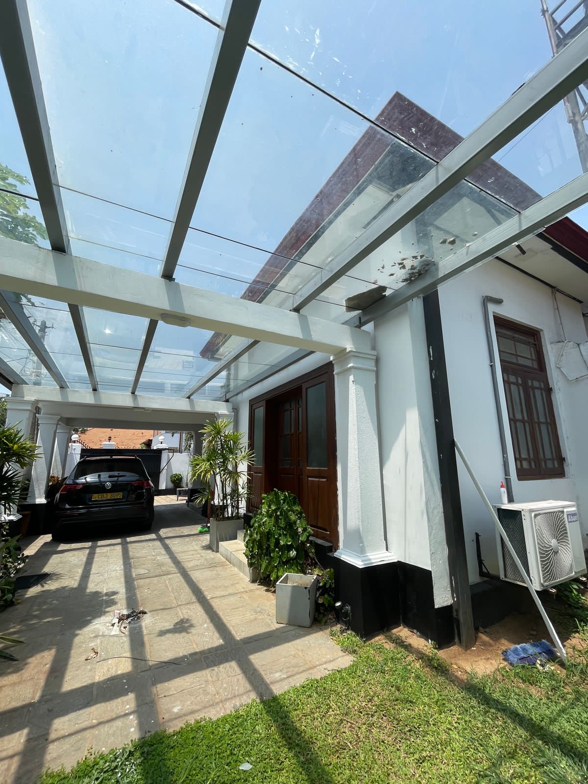 LUXURY HOUSE FOR RENT | DE FONSEKA PL COLOMBO 03 COLOMBO
