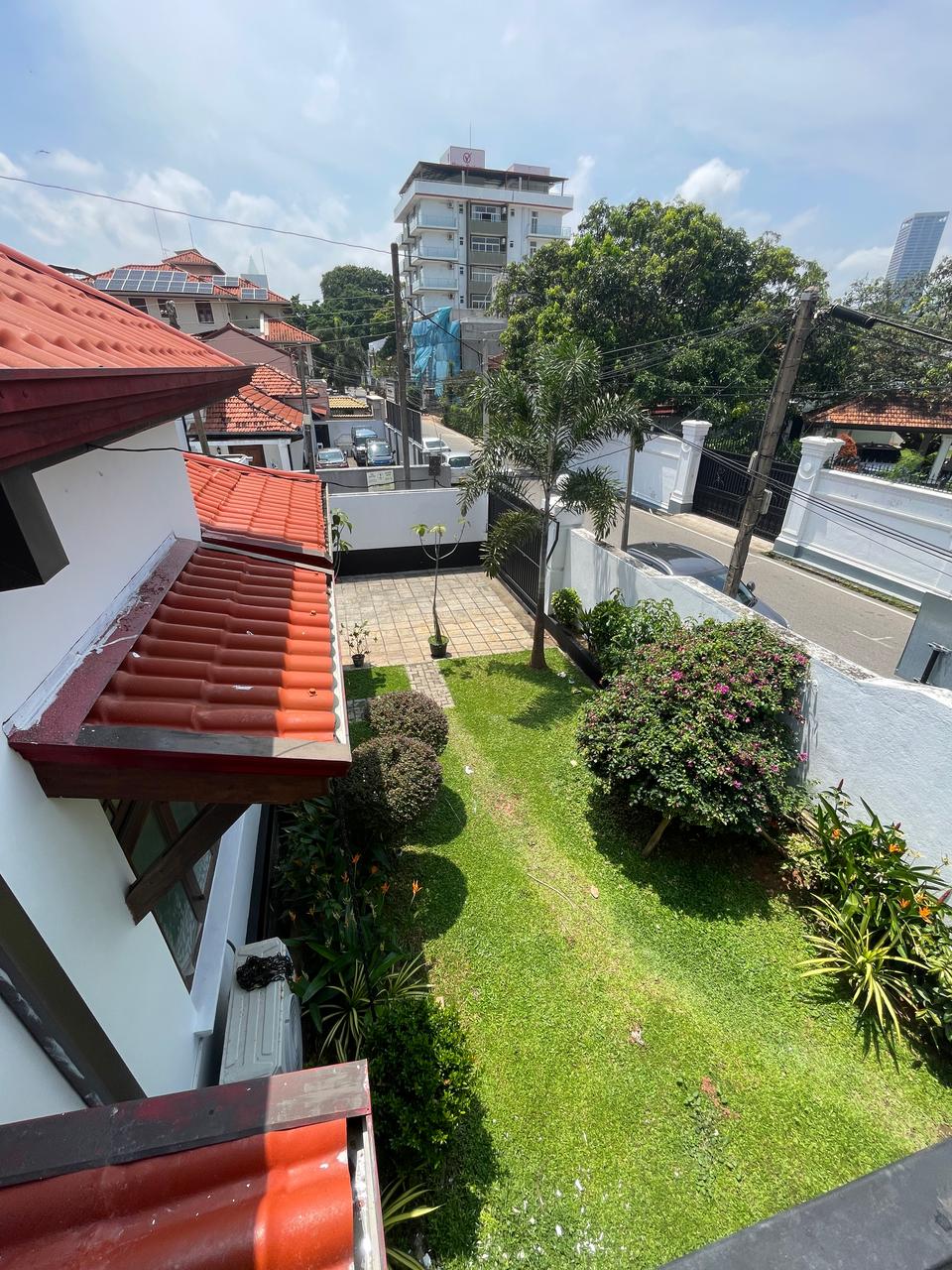 LUXURY HOUSE FOR RENT | DE FONSEKA PL COLOMBO 03 COLOMBO