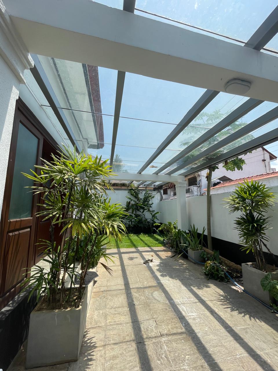 LUXURY HOUSE FOR RENT | DE FONSEKA PL COLOMBO 03 COLOMBO