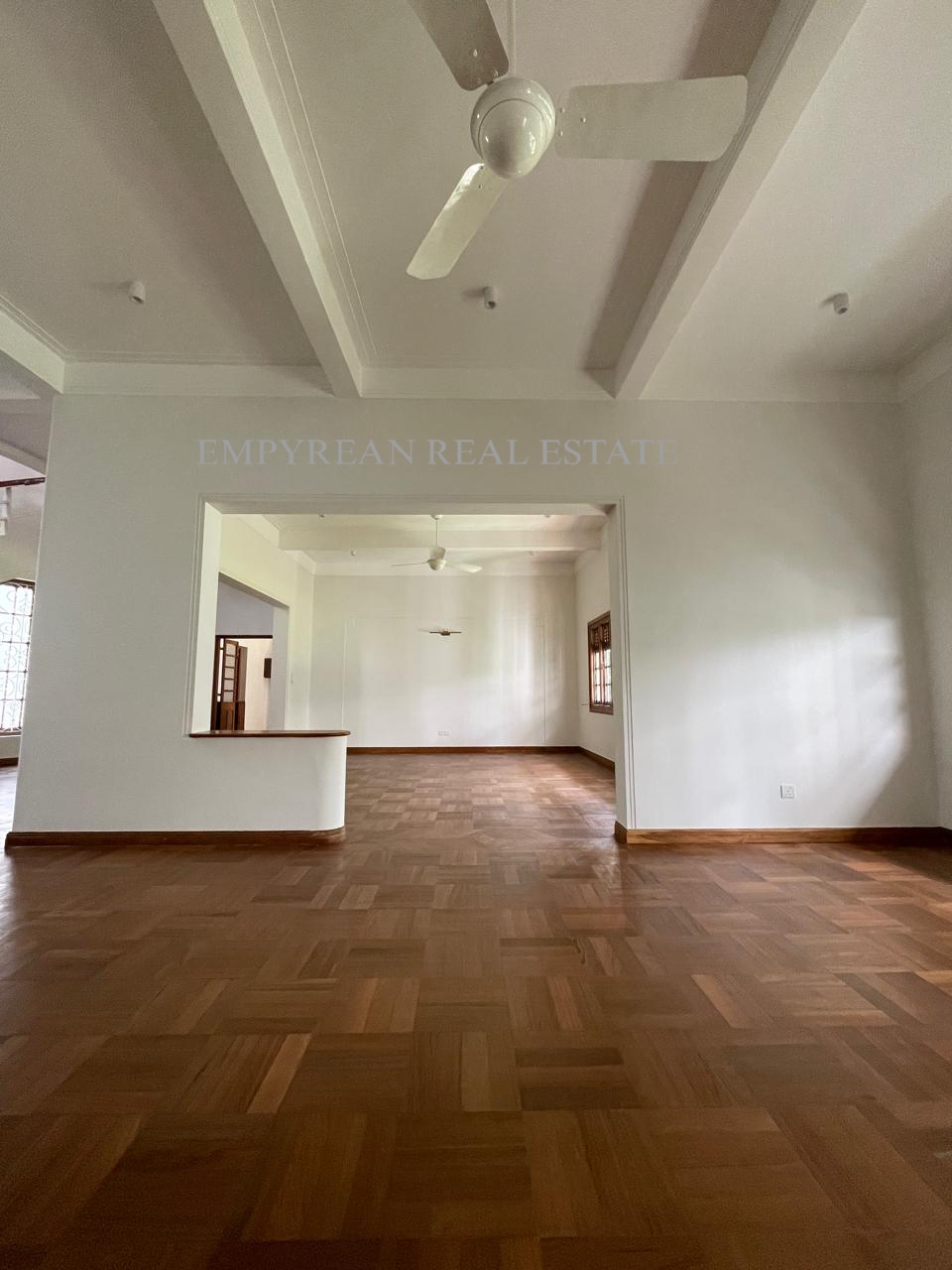 LUXURY COLONIAL HOUSE ON A LARGE 34 PERCH LAND FOR RENT