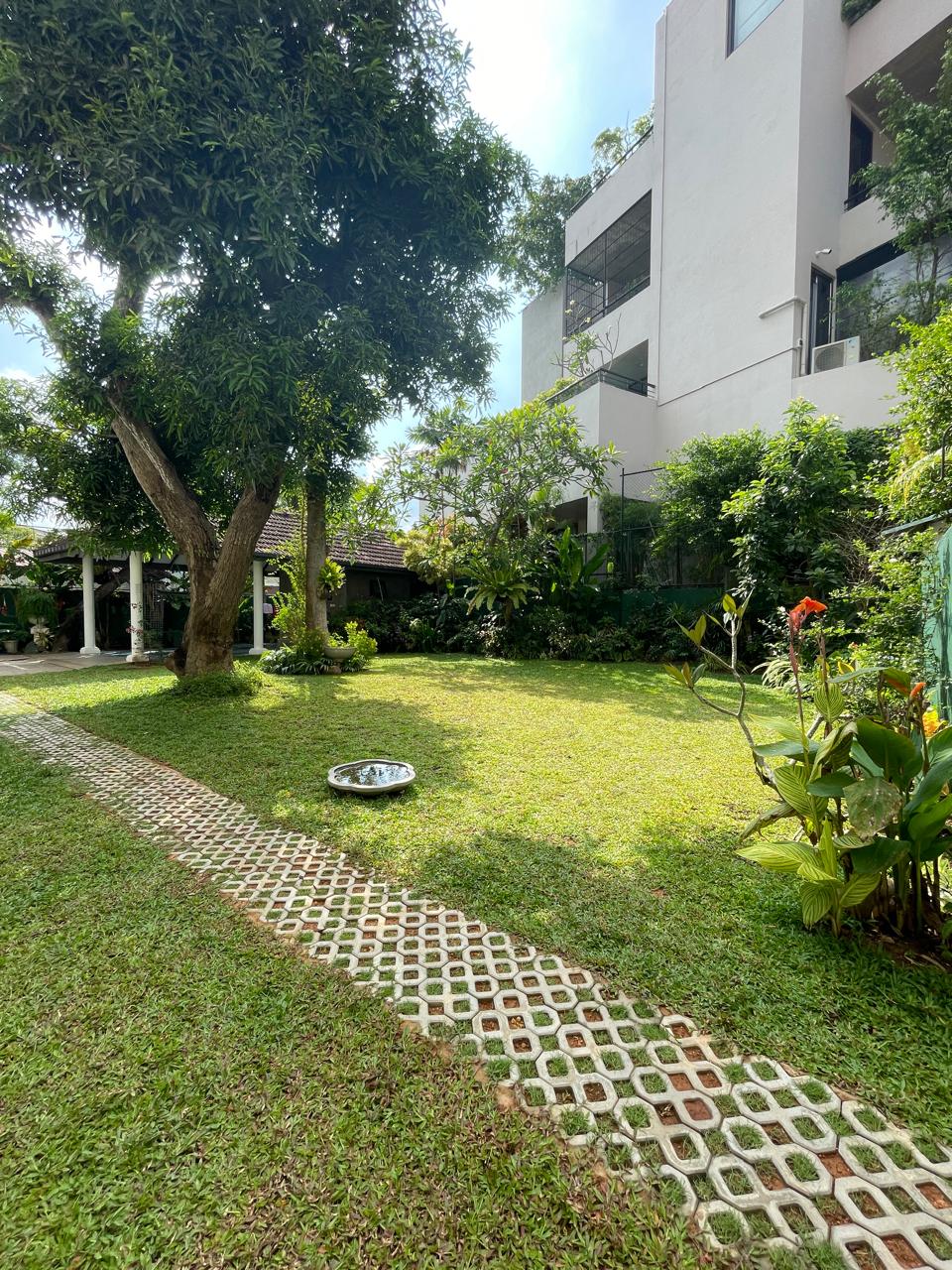 LUXURY COLONIAL HOUSE ON A LARGE 34 PERCH LAND FOR RENT