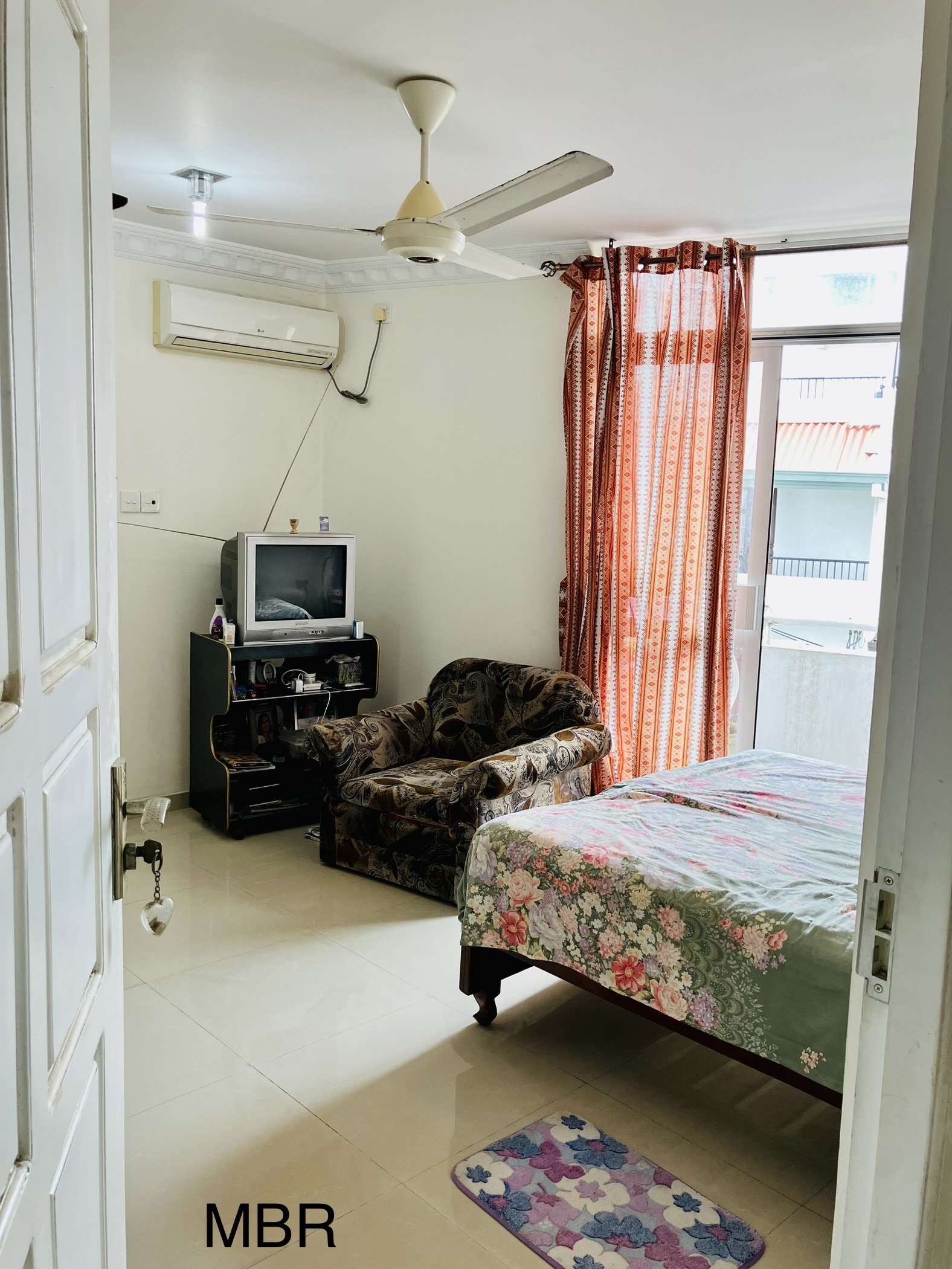 NUGEGODA 3 BR APARTMENT FOR SALE IN PRIME LOCATION